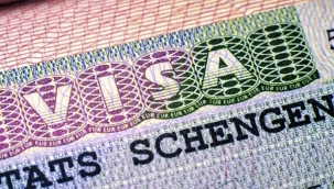 Pasaporta damga resmen bitiyor: Schengen'de dijital dönem yarın başlıyor