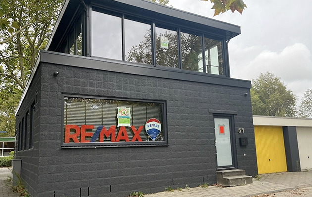 RE/MAX Zaandam emlak ofisinin mühülenmesinin nedeni açıklandı: 8 kişi gözaltına alındı