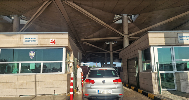 Yabancı plakalı araçlara yeni düzenleme: Cezasını ödemeden sınırdan çıkış yok