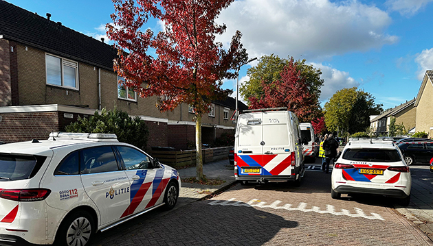 Zaandam’da Bir Evde Şüpheli Bıçaklama: Bir Kadın Hayatını Kaybetti