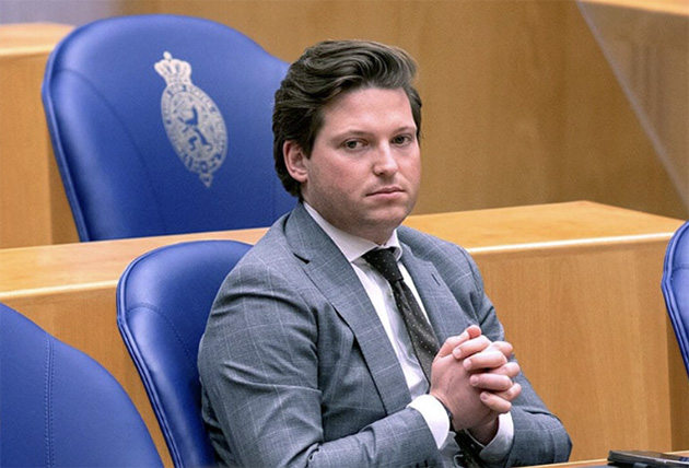 16 Yaşında Eşcinsel Olduğunu Açıklayan Ve Dün Yapılan Oylamada Hollanda Tarihinin ‘En Genç Meclis Başkanı’ Olarak Seçilen VVD’li Thom van Kampen Kimdir?