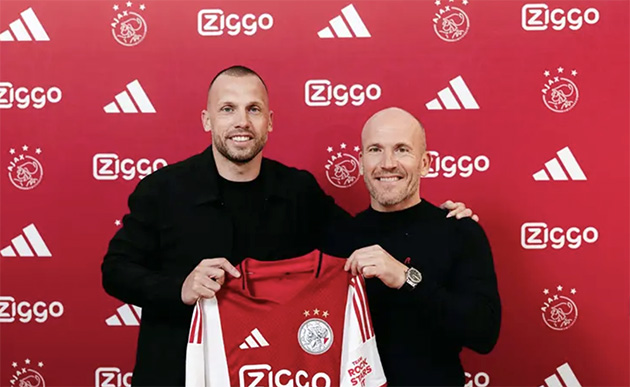 Ajax'ta Flaş Gelişme: Heitinga Görevden Alındı, Sportif Direktör Kroes İstifasını Sundu
