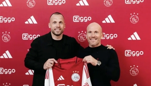 Ajax'ta Flaş Gelişme: Heitinga Görevden Alındı, Sportif Direktör Kroes İstifasını Sundu