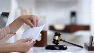 Amsterdam'da Mahkemeden Şok Karar: Eski Eşine Ayda 17 Bin 672 Euro Nafaka Ödeyecek