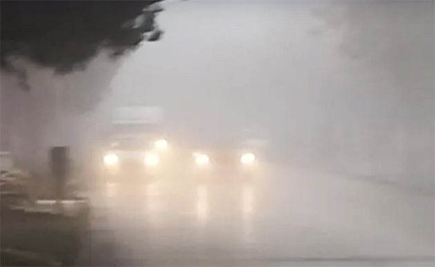 Bugün Yoğun Sis Var, Sis Farlarını Yanlış Kullanmayın: Hollanda’da Cezalar 190 Euroya Kadar Çıkıyor!