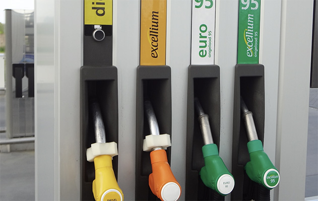 Hollanda’da Meclis’ten Akaryakıta Yeni Zam: Benzine 5,5, dizele 3,5 Cent Daha Pahalı Oluyor