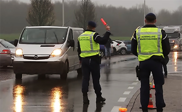 Hollanda’da Sınır Kontrolleri Uzatılıyor: Hükümet “Caydırıcı Etki” Bekliyor
