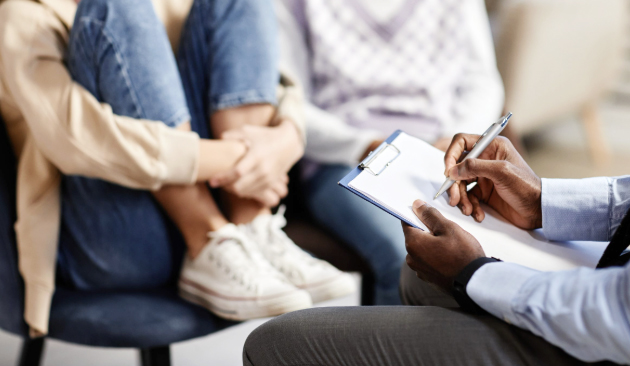 Hollanda’da Uyarı: Hafif Sorunları Olan Gençler Gereksiz Yere Gençlik Yardımına Yönlendiriliyor