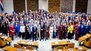 Hollanda'da Yeni Temsilciler Meclisi Resmen Göreve Başladı