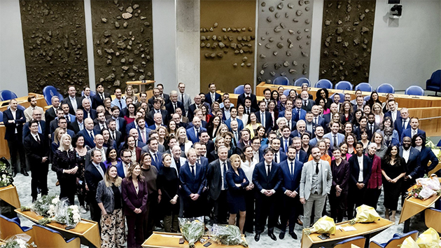 Hollanda Temsilciler Meclisinde İki Yıl Bile Dolmadan Veda: 70 Milletvekili Meclis’ten Ayrıldı