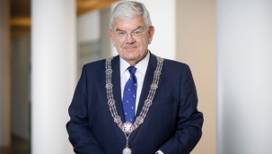 Lahey Belediye Başkanı Jan Van Zanen'a İkinci Dönem İçin Onay