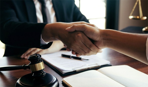 Hollanda’da Birçok Kişi Maaş Artışını Unutsun: İşverenlerden Yeni ‘Reorganizasyon’ Uyarısı