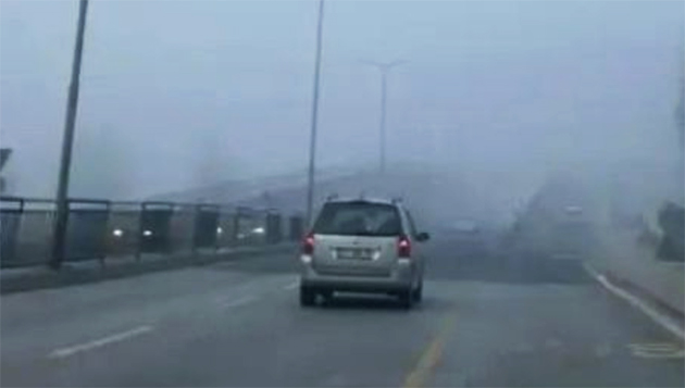 Hollanda’da Sürücülere Uyarı: Ülkenin Büyük Bölümünde Sis Ve Buzlanma İçin “Sarı Kod”