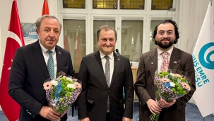 Hollanda Yunus Emre Türk Kültür Merkezi'nde Sürpriz Görev Değişimi