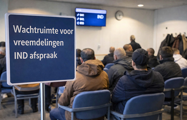 Hollanda'da Sığınma Başvurularında Bekleme Süresi İki Yılı Aştı