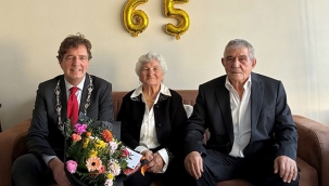 Hollanda'da Türk Çiftin 65 Yıllık Evliliğine Belediye Başkanından Ziyaret