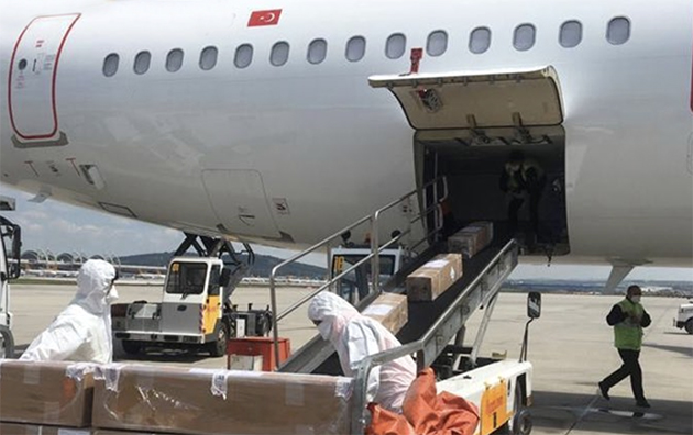 Hollanda’da Uçuş İptalleri Cenaze Bekleyen Aileleri Vurdu: “Cenazemiz Günlerdir Hollanda’da Morgda Bekliyor”