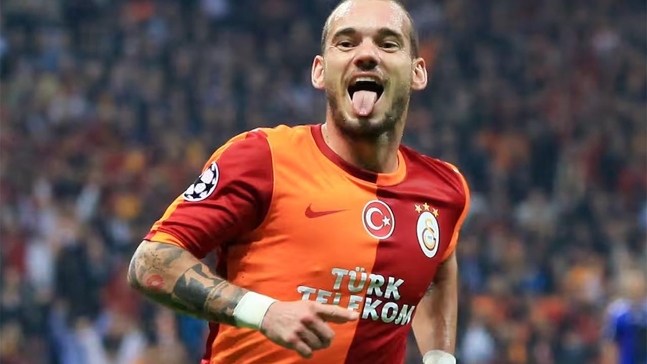 Wesley Sneijder Hollanda'da Yeniden Sahalara Dönüyor