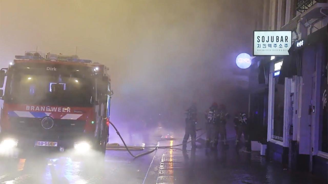 Başkent Amsterdam’daki Dükkan Yangınında Hastaneye Kaldırılanlar Oldu
