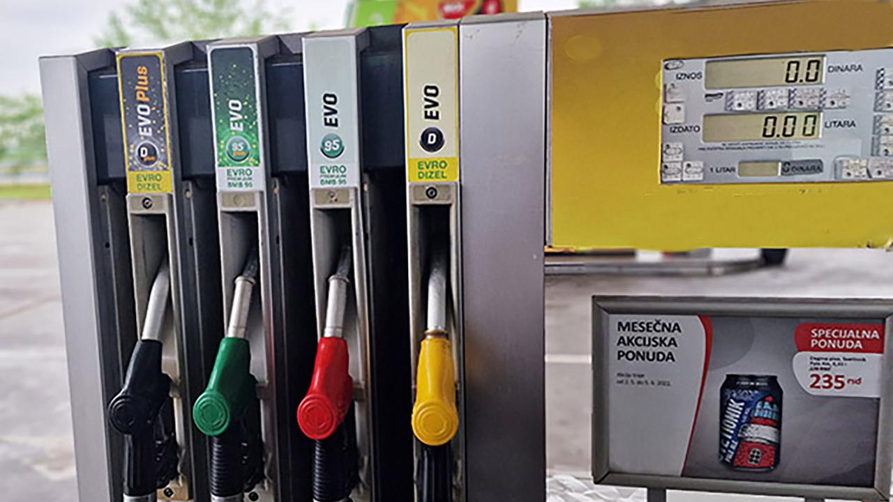 Hollanda’da Akaryakıt Fiyatları 2023 Sonbaharından Bu Yana En Yüksek Seviyeye Ulaştı