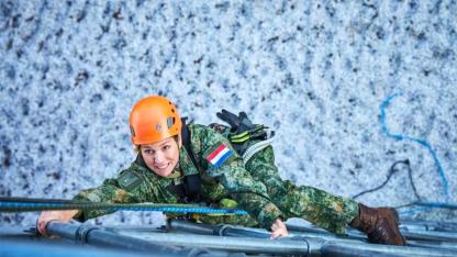 Kraliçe Máxima Yedek Askerlik Eğitimine Başladı: İlk Gününden Görüntüler Paylaşıldı