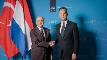 Bakan Şimşek, Lahey’de Hollandalı Mevkidaşı Heinen ile Görüştü