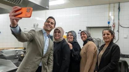 Hollanda Başbakanı Jetten, Gouda’daki Türk İftar Programına Katıldı