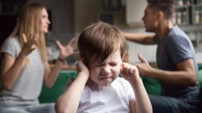 Hollanda'da Çocuklar ve Ev İçi Şiddet Araştırmaları Yetersiz: Uzmanlar “Yıllardır Güncellenmedi” Diyor