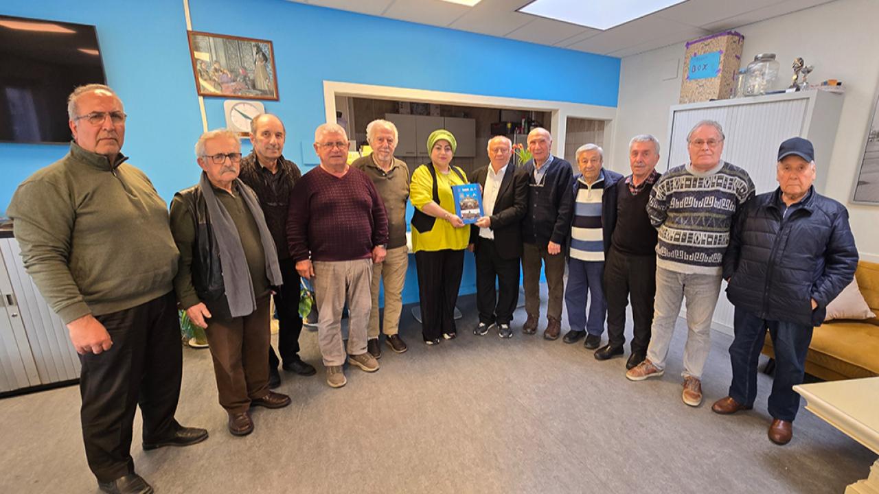 Hollanda’da Yayımlanan “Türkiye-Hollanda Arasındaki 1000 Yıllık Dostluk” Kitabı Sivil Toplumda İlgi Görüyor