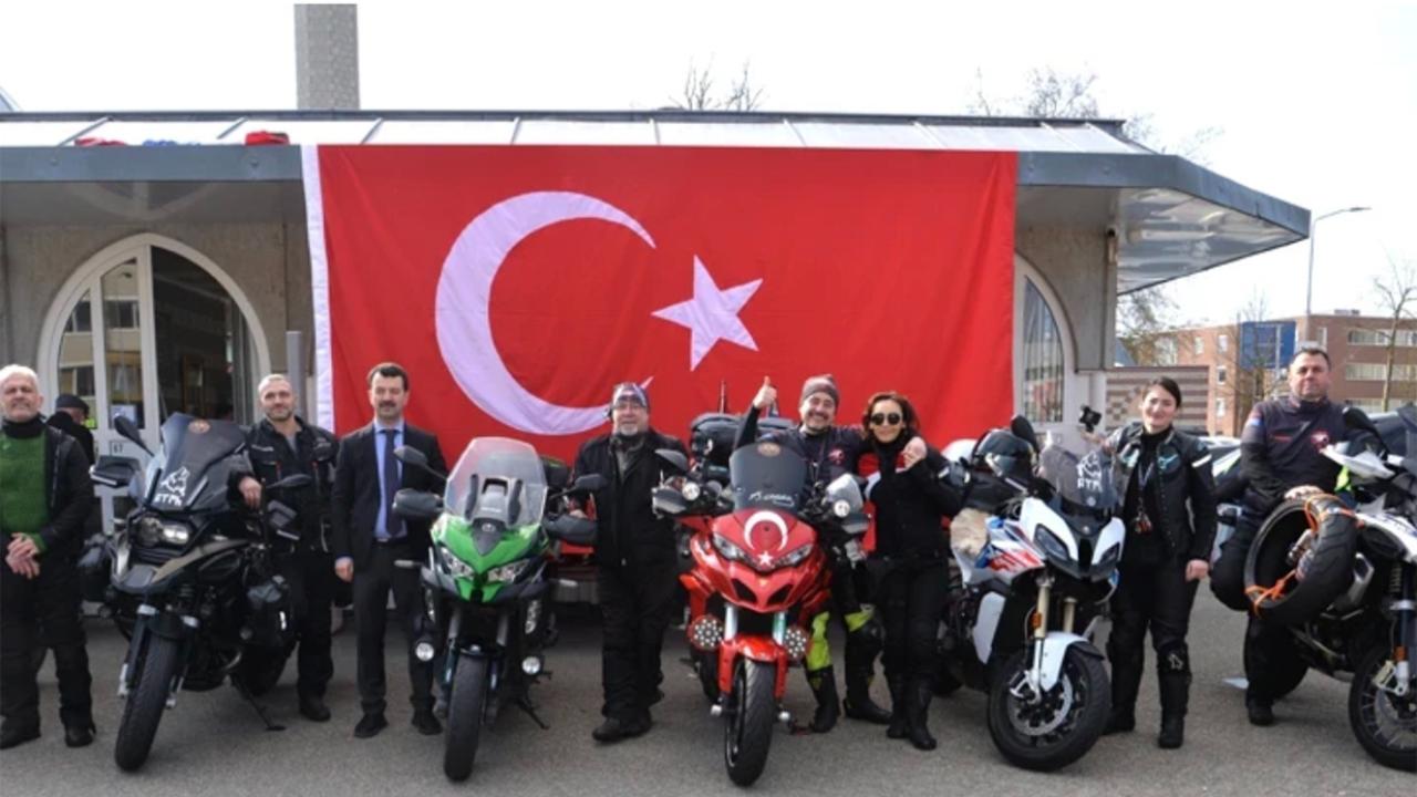 Motorlarla Umre Yolculuğu! Hollanda'dan 11 Kişilik T-Bikers Ekibi Mekke'ye Uğurlandı