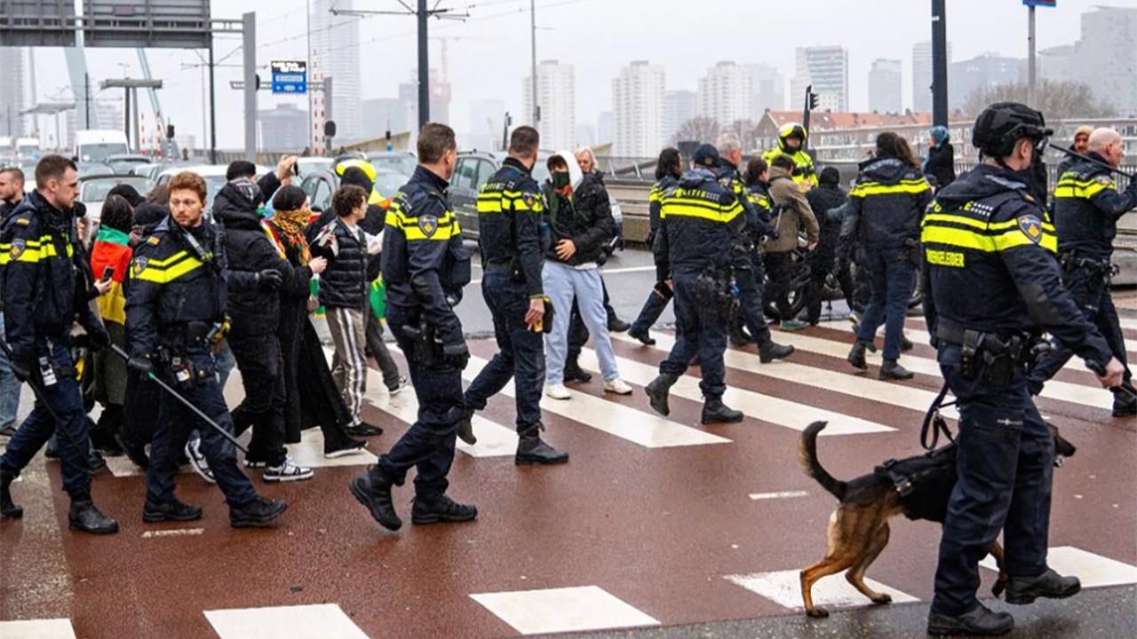 Rotterdam’da Türk Savaş Gemileri Yakınında Gerginlik