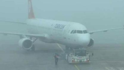 Schiphol’da Yoğun Sis Nedeniyle Uçuşlarda Gecikme Ve İptaller