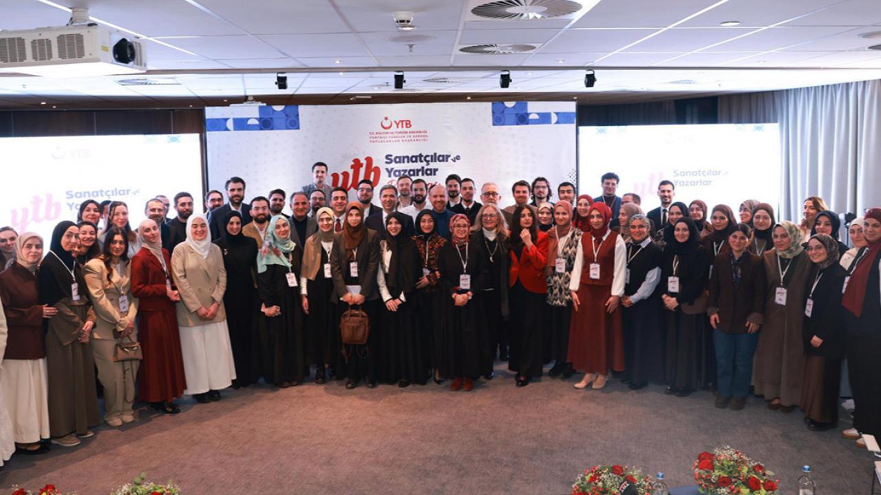YTB, Amsterdam’da Avrupa’daki Türk Sanatçı Ve Yazarları Bir Araya Getirdi