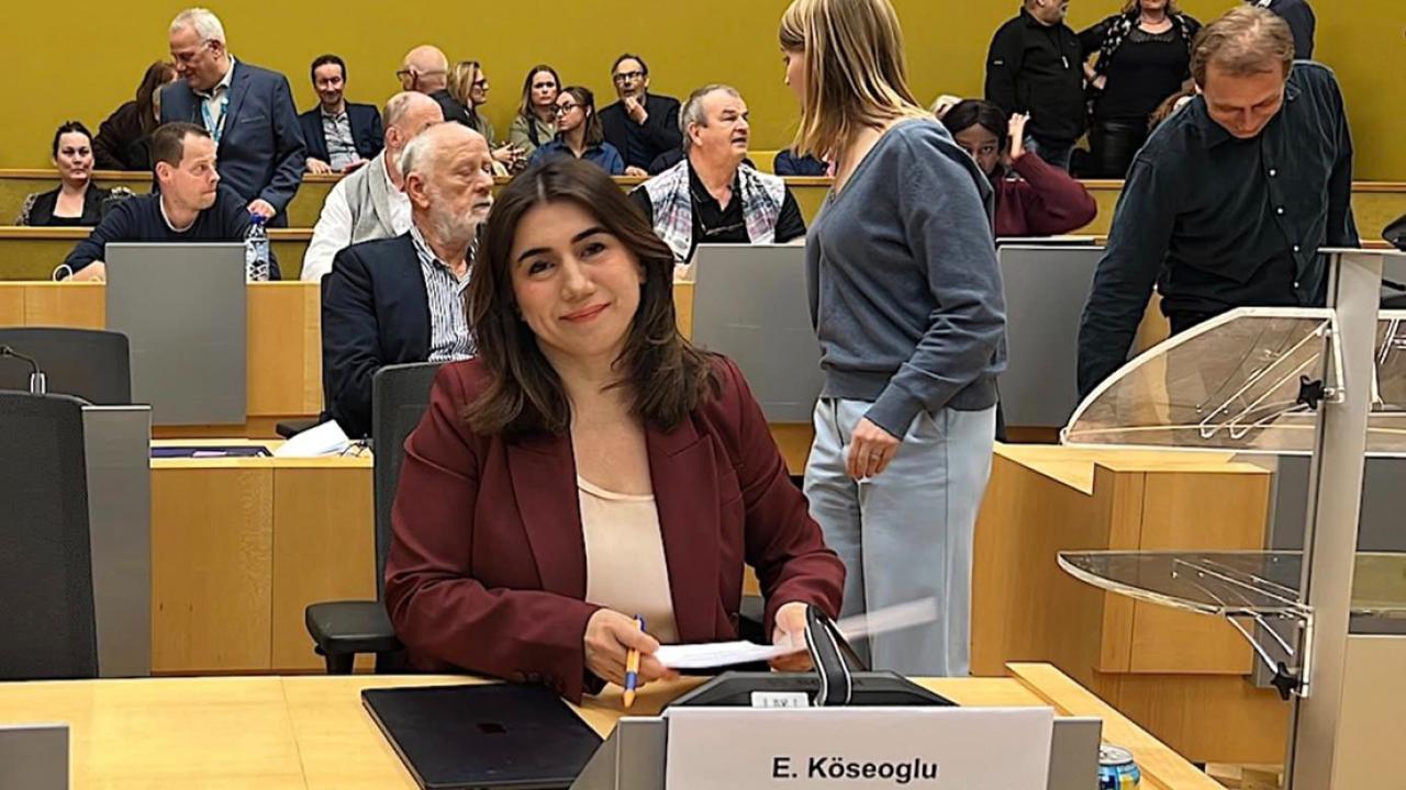 Zaanstad’da Siyasi Gerilim: Yerel Basın Üzerinden Eylem Köseoğlu’na “İtibarsızlaştırma Operasyonu”