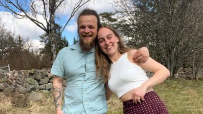 “B&B Vol Liefde” Aşkı Evlilikle Taçlanıyor: Bram ve Esra Nişanlandı! Yüzük Detayı Dikkat Çekti