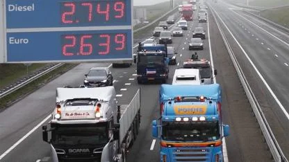 Hollanda'da Akaryakıt Fiyatlarına Tepki Protestoları Başladı