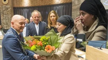 Hollanda’da Yerel Seçimler Sonrası Türk Kökenli Siyasetçilere Veda: Ülkü Öğüt Gözyaşlarına Hakim Olamadı