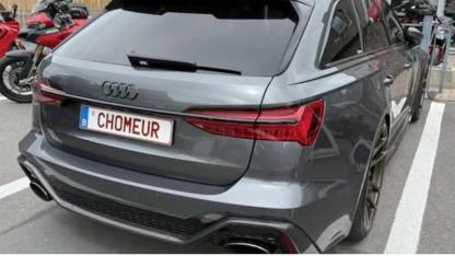 Lüks Audi'deki "İŞSİZ" Plaka Tartışma Yarattı