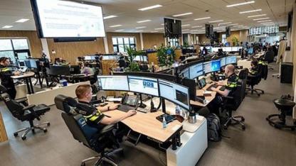 Hollanda'da Polis Hattında Bekleme Krizi: 0900-8844’e Ulaşmak Zorlaşıyor