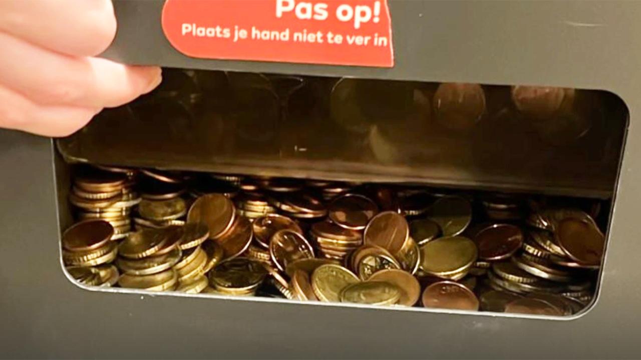 Rotterdam’da ATM Arızası: Yola Saçılan Yüzlerce Euro Toplandı