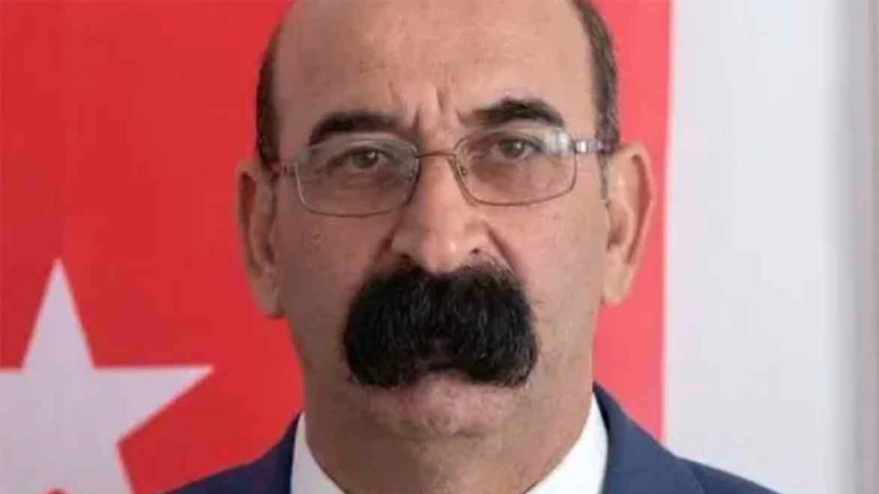 Türkiye’de Yerel Bir Siyasetçi Sosyal Medyada Gündem Oldu: Dikkat Çeken “Bıyığı” Dünya Basınına Yansıdı