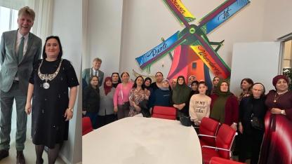 Zaanstad Belediye Başkanı Jan Hamming, Huzur Kadınlar Grubu’nu Makamında Ağırladı