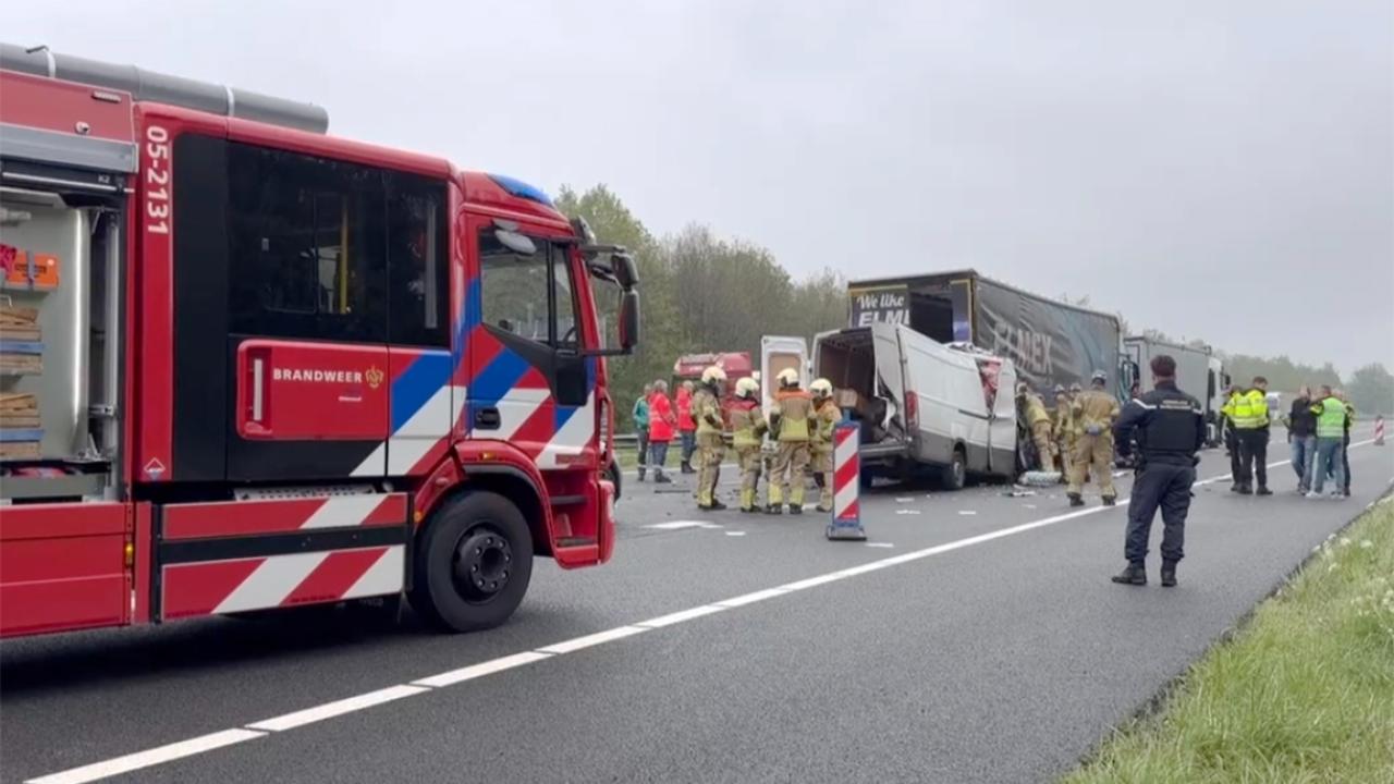 Almanya Sınır Kontrolleri Trafik Kazalarına Yol Açmaya Devam Ediyor: A1’de Bir Kişi Daha Hayatını Kaybetti